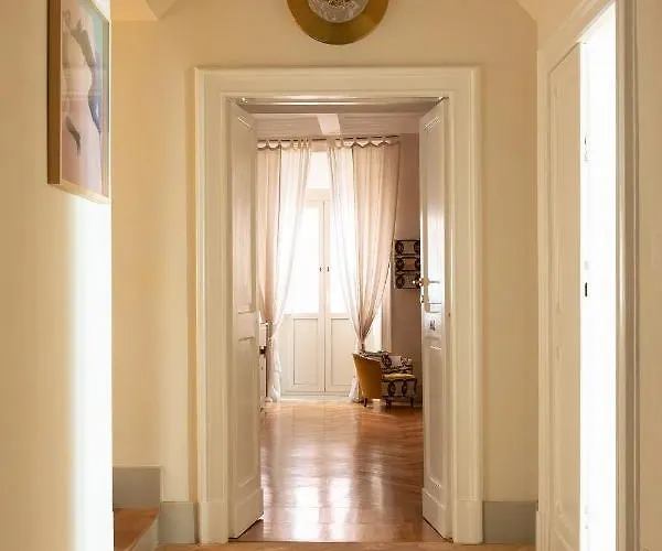 Casa Madama, A Burghesius דירה *