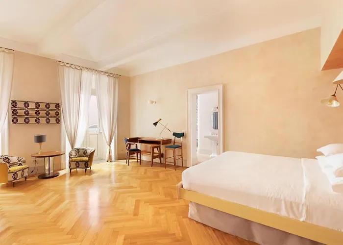 Casa Madama, A Burghesius Apartment Rom